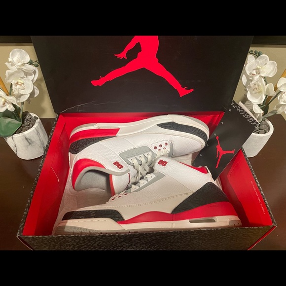 Jordan 3 Retro Fire Red (2013) Size 11 - Picture 11 of 11